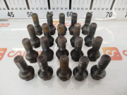 болт колеса