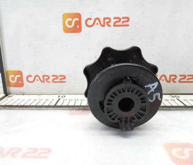 болт крепления запасного колеса