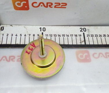 болт крепления запасного колеса