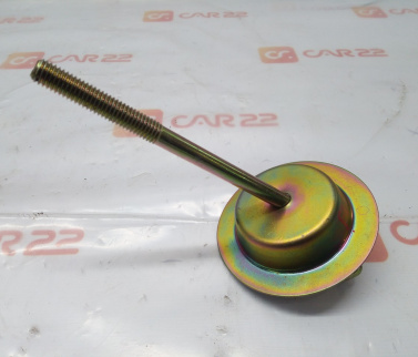 болт крепления запасного колеса