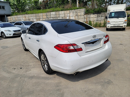 Infiniti M30D (M37)