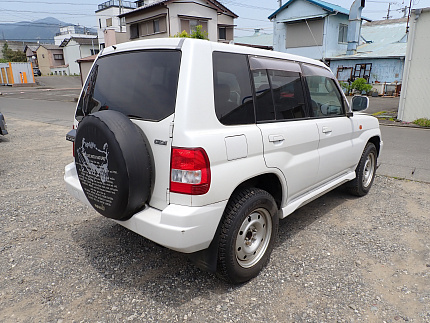 Mitsubishi Pajero IO