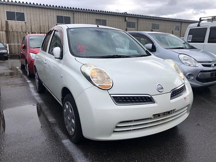 Nissan March