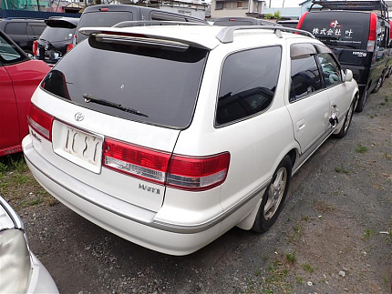 Toyota Mark II Wagon Qualis