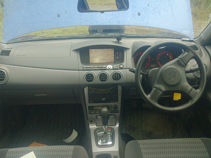 Nissan Avenir