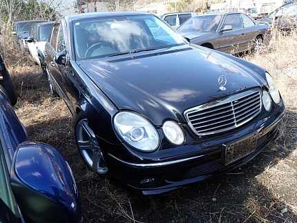 Mercedes-Benz E-Class W211