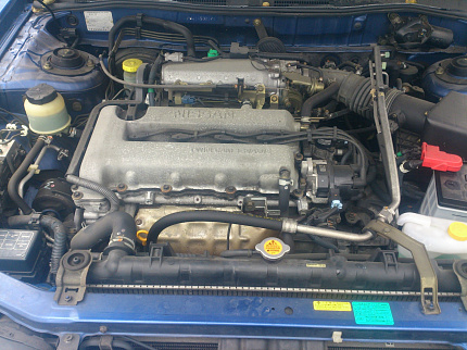 Nissan Avenir