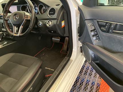 Mercedes-Benz C-Class W204