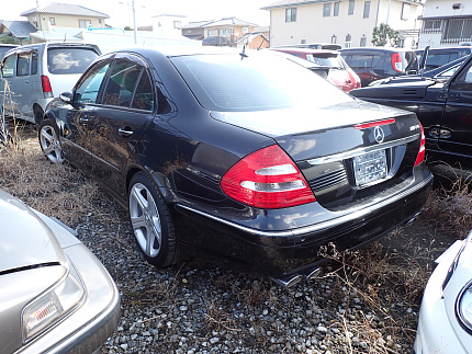 Mercedes-Benz E-Class W211